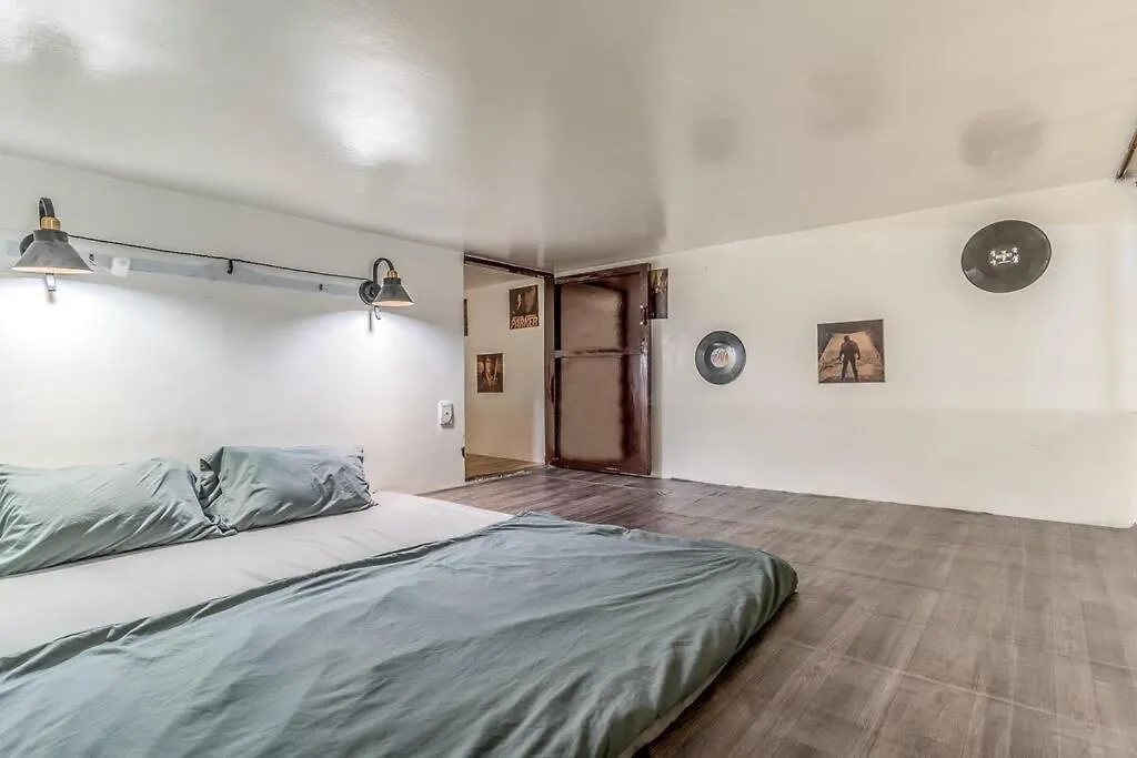 Stay&Chill H.4 - Vintage Flat Near Ben Thanh Ho Chi Minh City Apartment